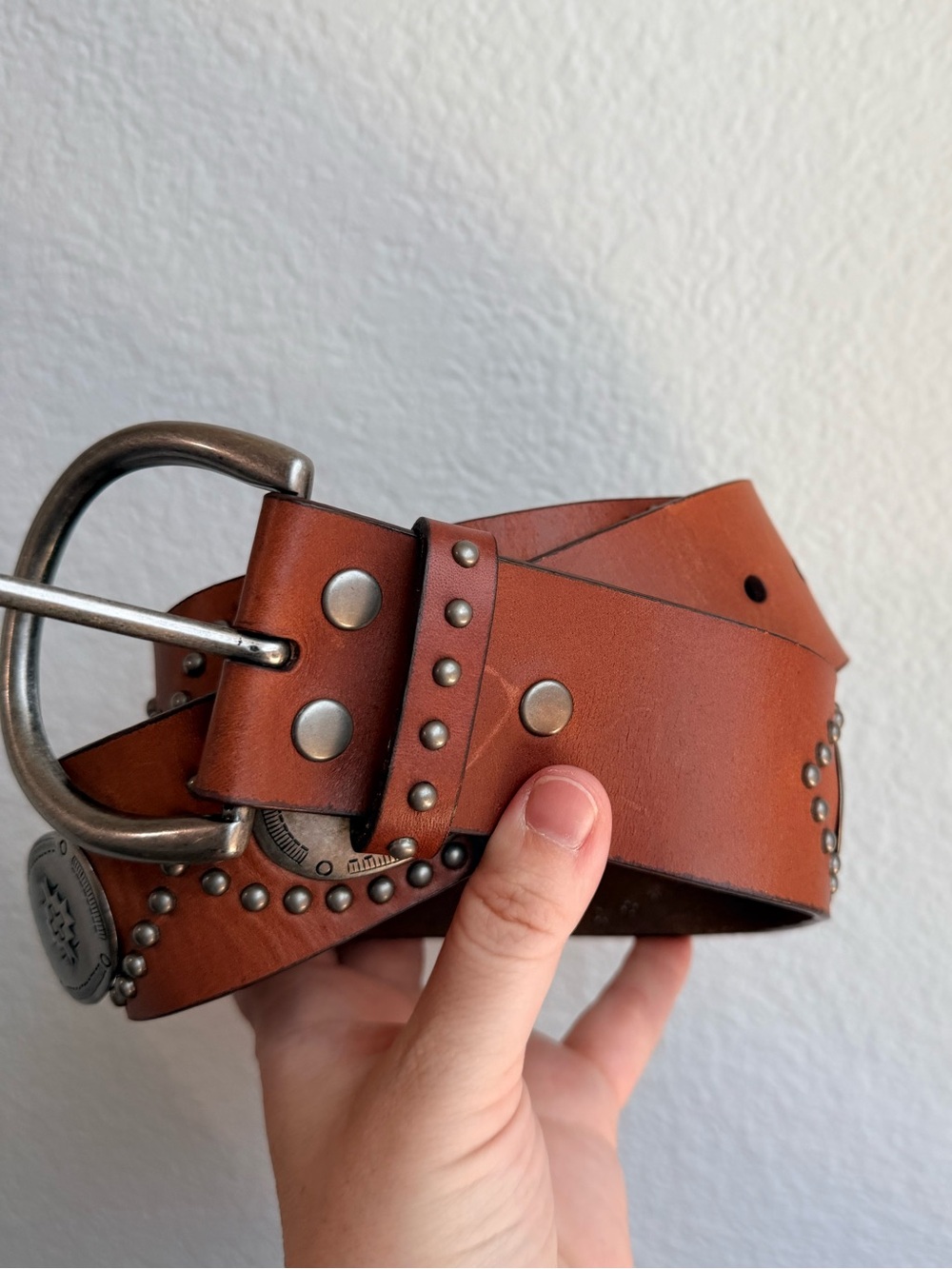 Aura Wrangler Leather Boho Brown Studded Leather Belt Concho Western Festival - Picture 6 of 12